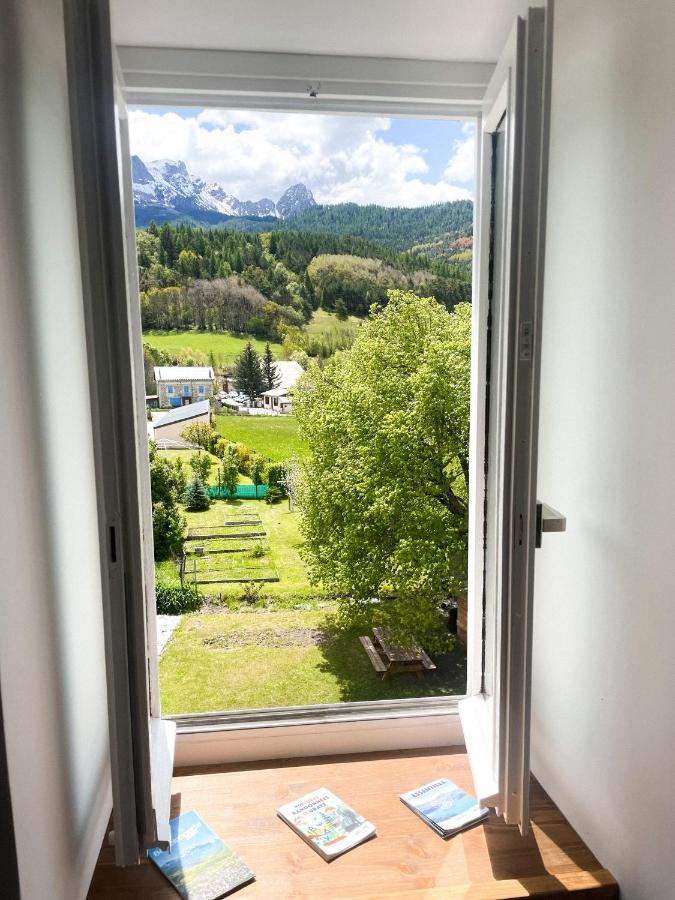 Studios Neufs - Coeur De Barcelonnette - Parking Prive Exterior photo